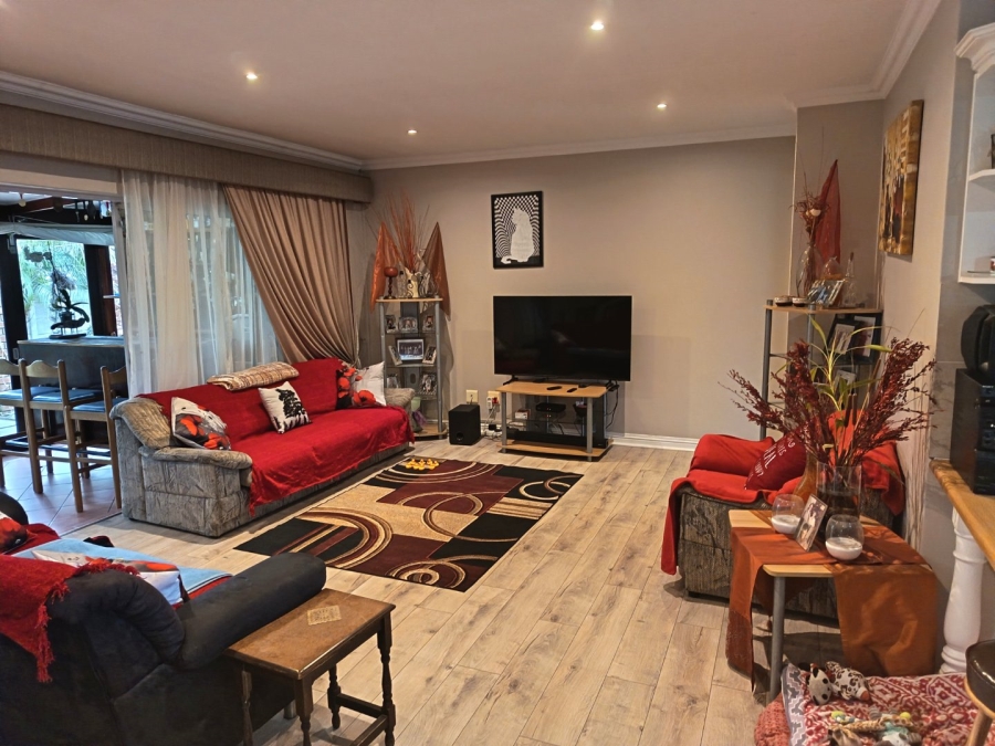 3 Bedroom Property for Sale in Blanco Western Cape